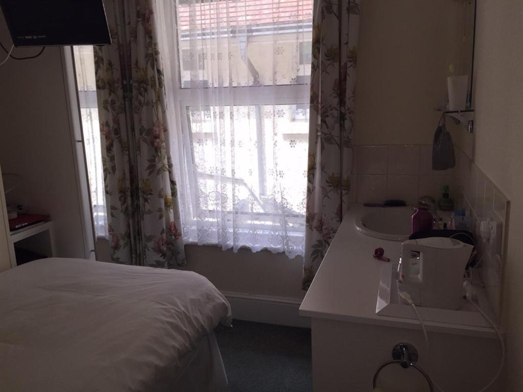 Kenmore Guest House Rustington Pokoj fotografie